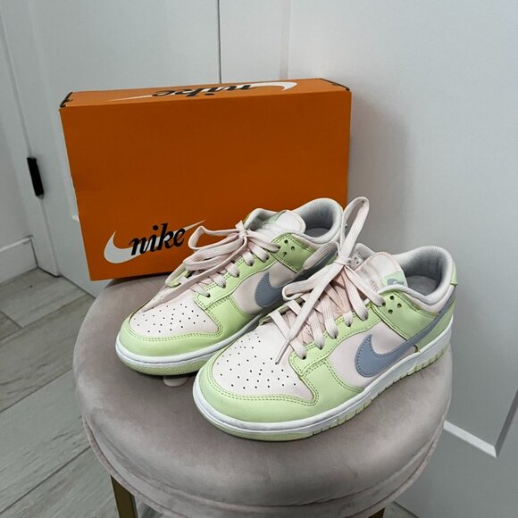 Nike Shoes - Nike Women's Blazer Low 77 Jumbo Dunks Size 8.5